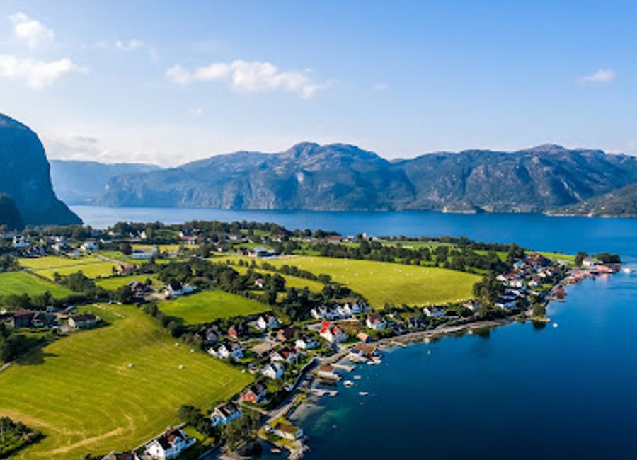 Discover culinary delights and breathtaking views at Gøysa Gard, your gateway to experiencing the stunning Lysefjord region.