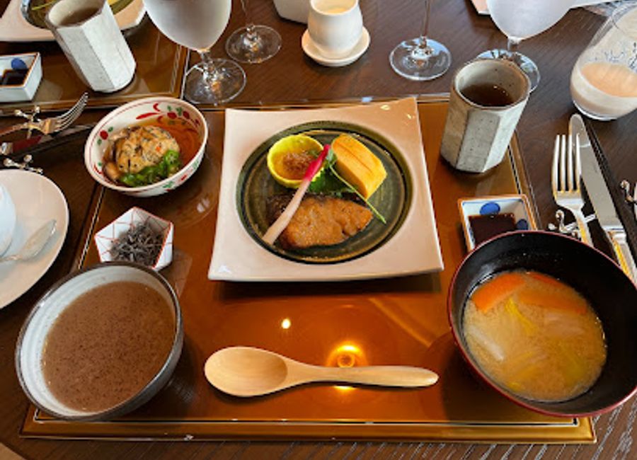 Discover exquisite Western cuisine at Silk Road Dining in Nara's JW Marriott Hotel - an unforgettable dining experience awaits.