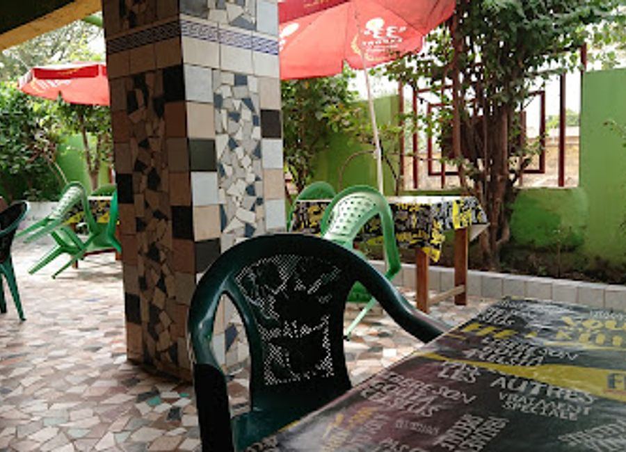 Experience authentic Senegalese flavors at Restaurant Le Kangoulenne in Ziguinchor – where culinary tradition meets warm hospitality.
