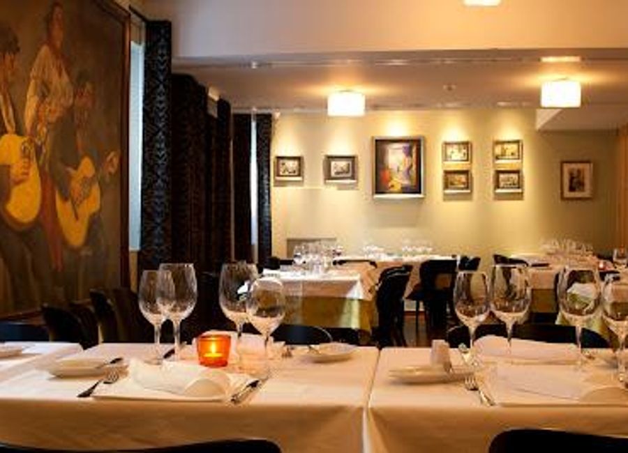 Discover the essence of Portuguese culture at Adega Machado – where exquisite cuisine meets enchanting Fado melodies.