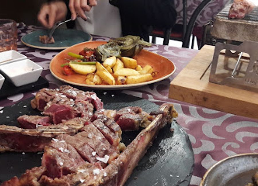 Experience authentic Mediterranean flavors at Aggio Restaurant Braseria in Lleida – where every dish tells a story.