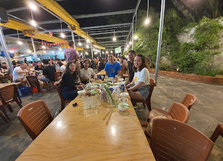 Experience authentic Vietnamese cuisine at Quán Cơm Su Su in beautiful Côn Đảo, where flavor meets affordability.