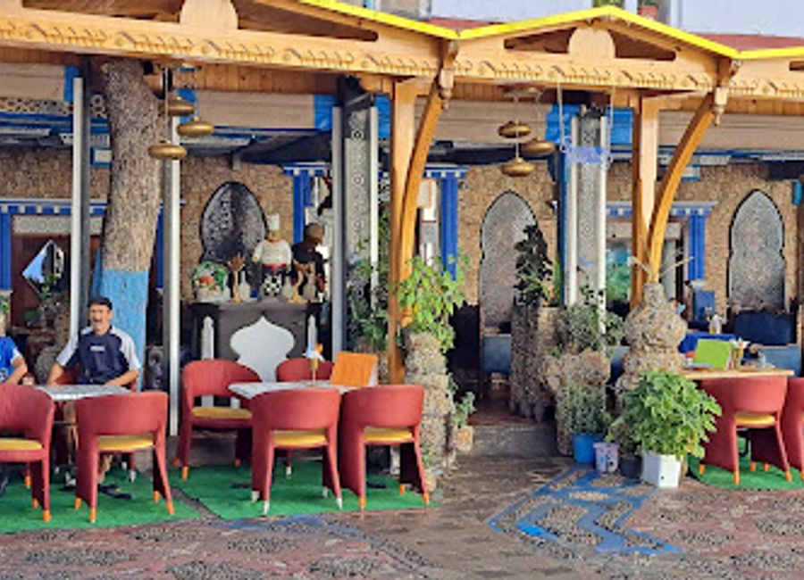 Discover delightful culinary experiences at Bilmos in Chefchaouen—where Moroccan flavors meet international cuisine amidst stunning surroundings.