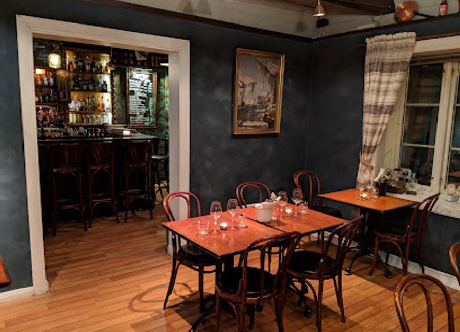 Experience modern Norwegian cuisine at Hildr Gastro Bar in Tromsø – where local flavors meet contemporary dining.