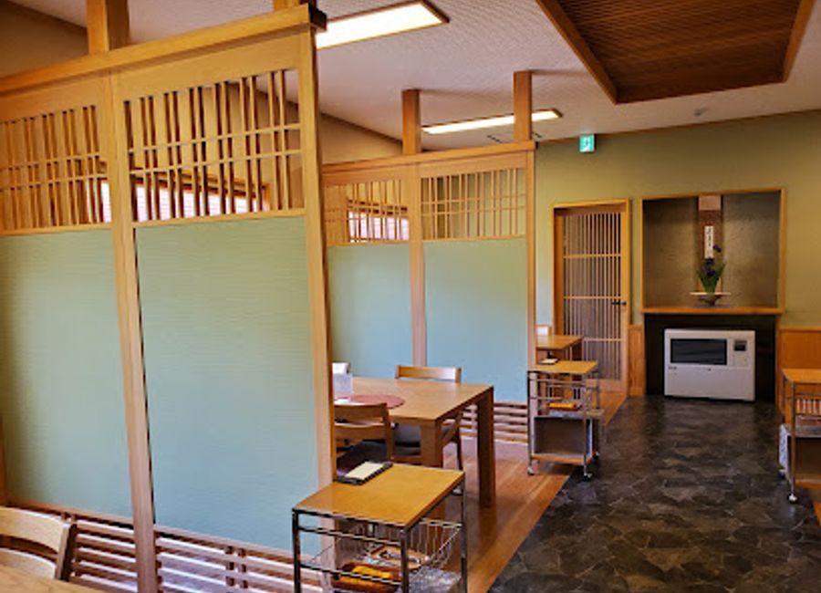 Experience authentic kaiseki dining at Yubatei Masudaya in Nikko – where tradition meets exquisite taste amidst serene gardens.