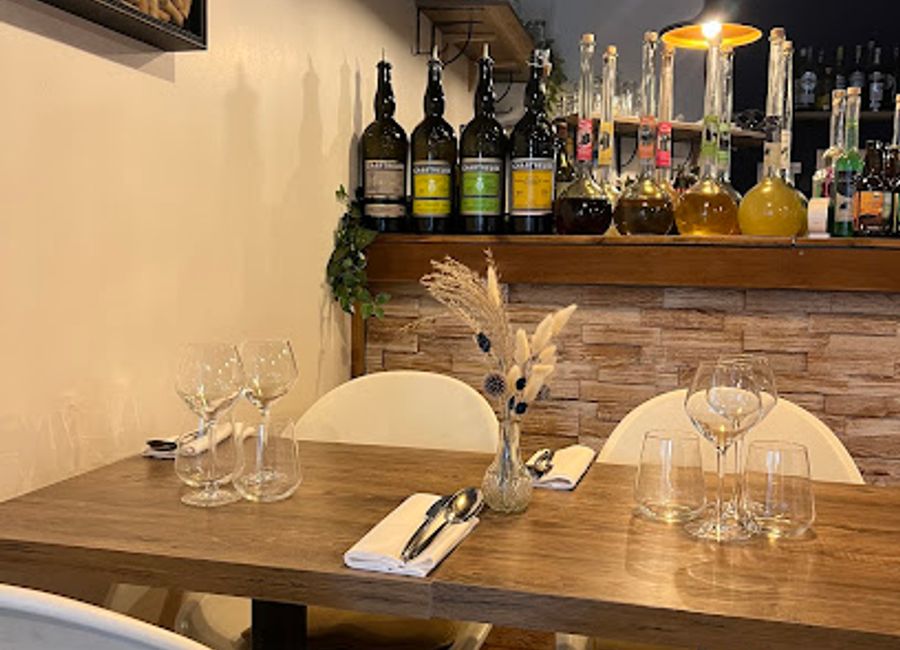 Discover culinary excellence at Agastache Restaurant in Lyon, where traditional French cuisine meets modern elegance.