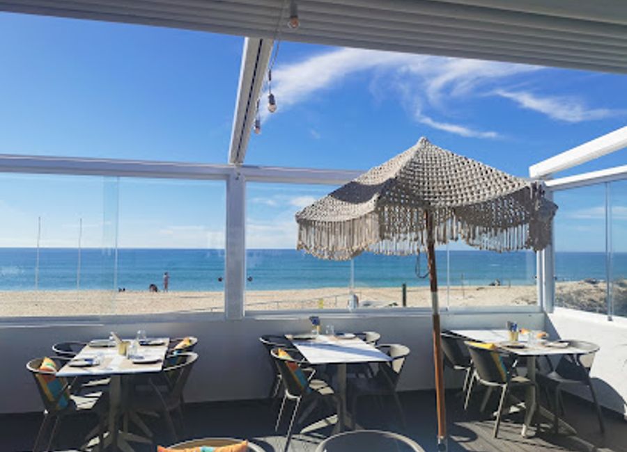 Discover exquisite dining at Bel'mare Gastrobar near Praia de Faro - where local flavors meet stunning seaside views.