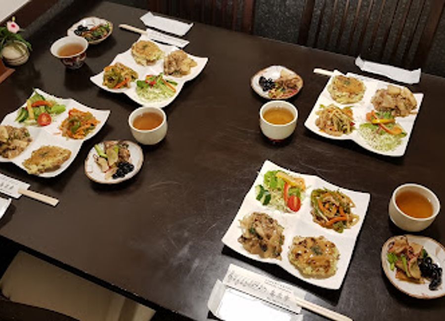 Experience the best of vegetarian dining at Kinatei in Nara, where organic ingredients meet flavorful creativity for every health-conscious traveler.