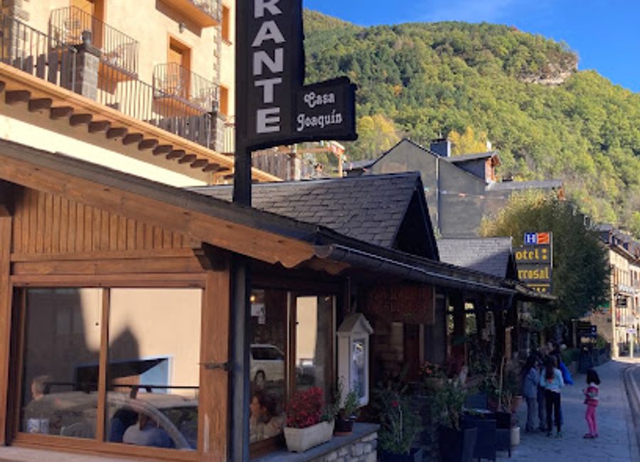 Experience authentic Spanish cuisine at Restaurante Casa Joaquín in Broto - where every dish tells a story of tradition and flavor.