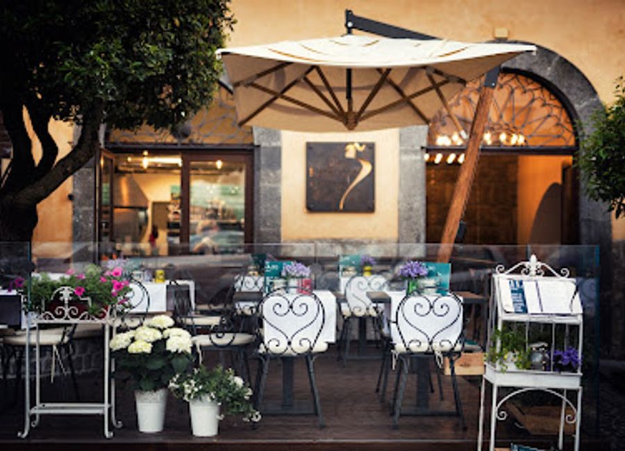 Experience authentic Italian flavors at Ristorante Caffè Capitano del Popolo in Orvieto – a culinary gem offering exquisite Mediterranean dishes.