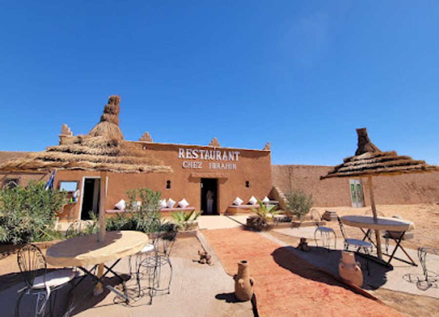 Discover authentic Moroccan flavors at Café Restaurant Chez Ibrahim in Khemliya—where delicious pizza meets warm hospitality.