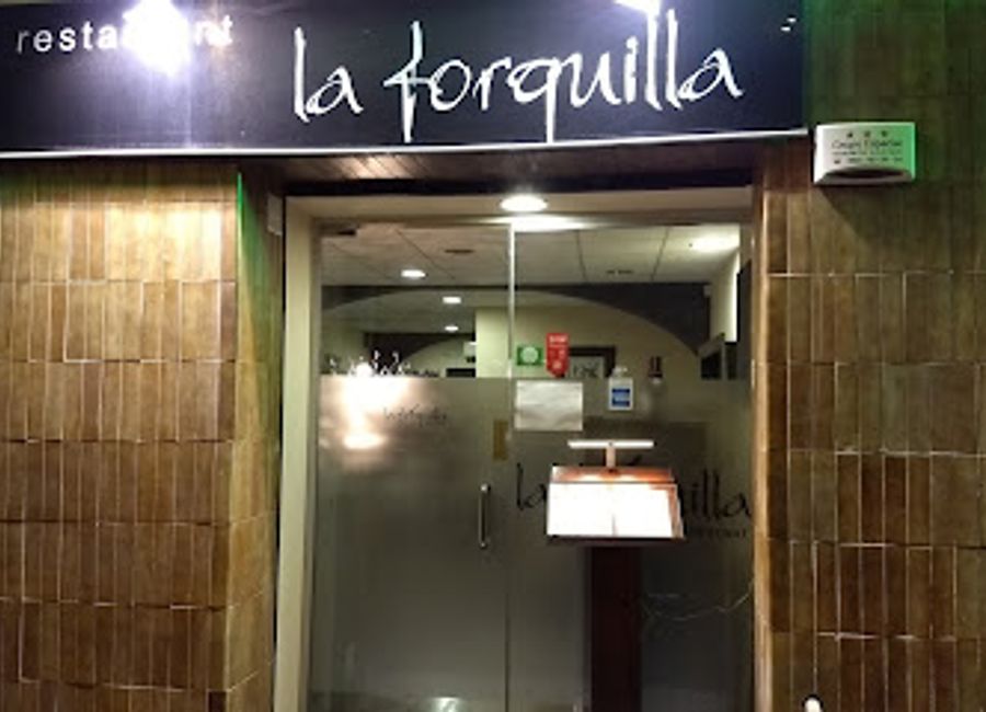 Experience exquisite Mediterranean dining in Barcelona's Eixample district at Restaurant La Forquilla - where every dish tells a story.