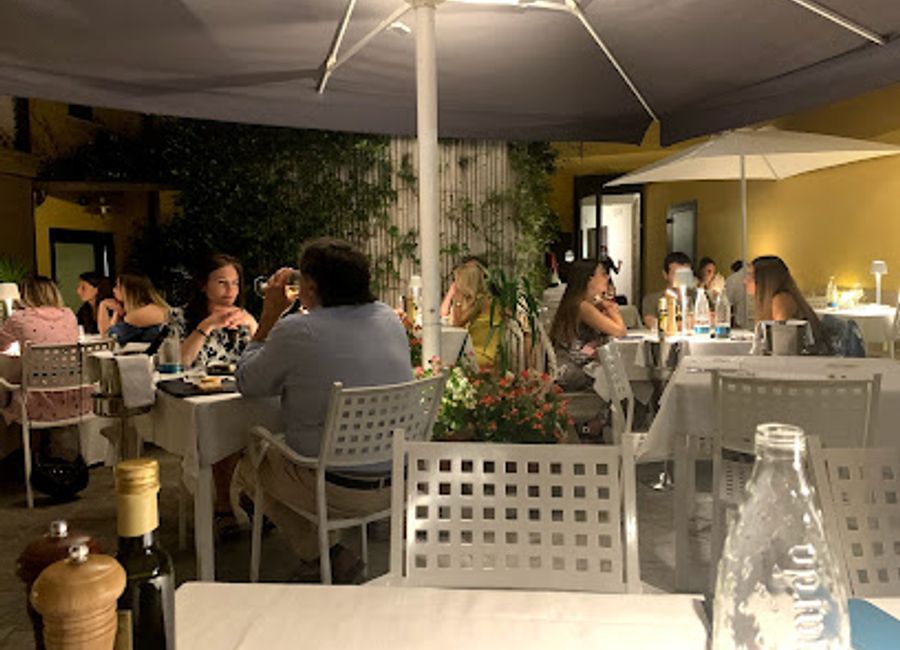 Discover the essence of coastal cuisine at Ristorante Celide in Lucca – where fresh seafood meets authentic Italian hospitality.