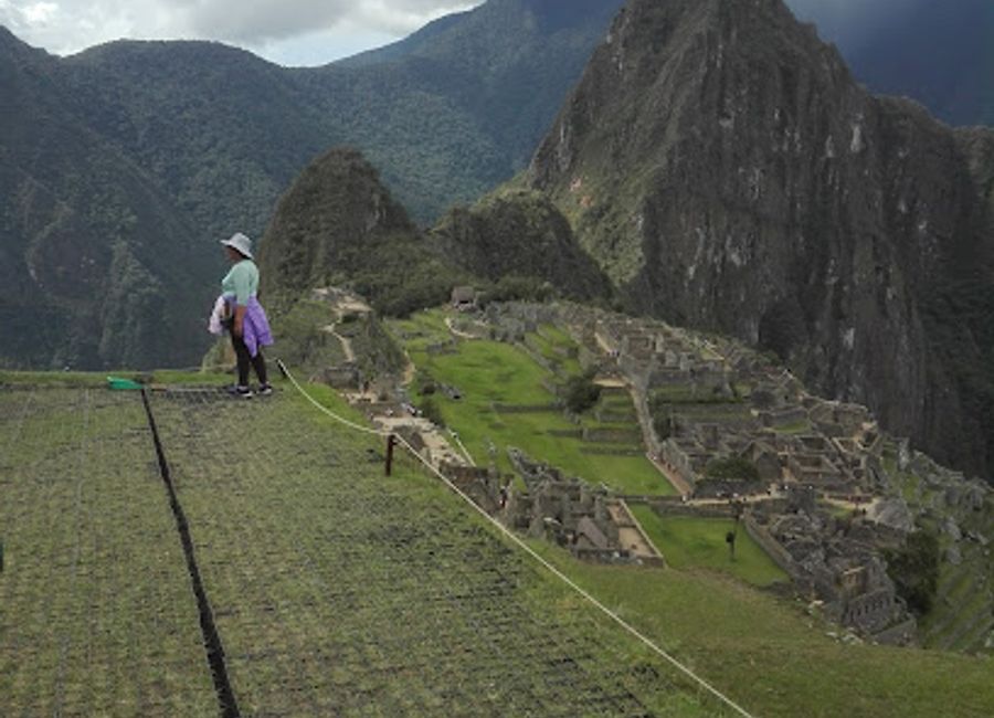 Experience authentic Peruvian flavors at Ponchos Machupicchu Restaurant in Aguas Calientes – your gateway to delicious cuisine near Machu Picchu.