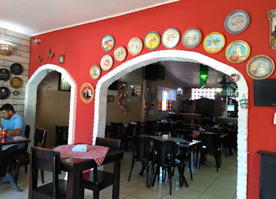 Experience authentic Italian cuisine at Pomodori Trattoria in Chapada dos Guimarães – where flavor meets tradition in every dish.