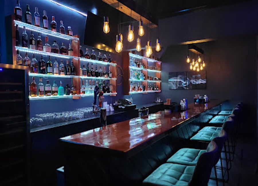 Experience vibrant Caribbean flavors at The Sipping Room - your go-to lounge bar & restaurant in Hastings, Barbados.