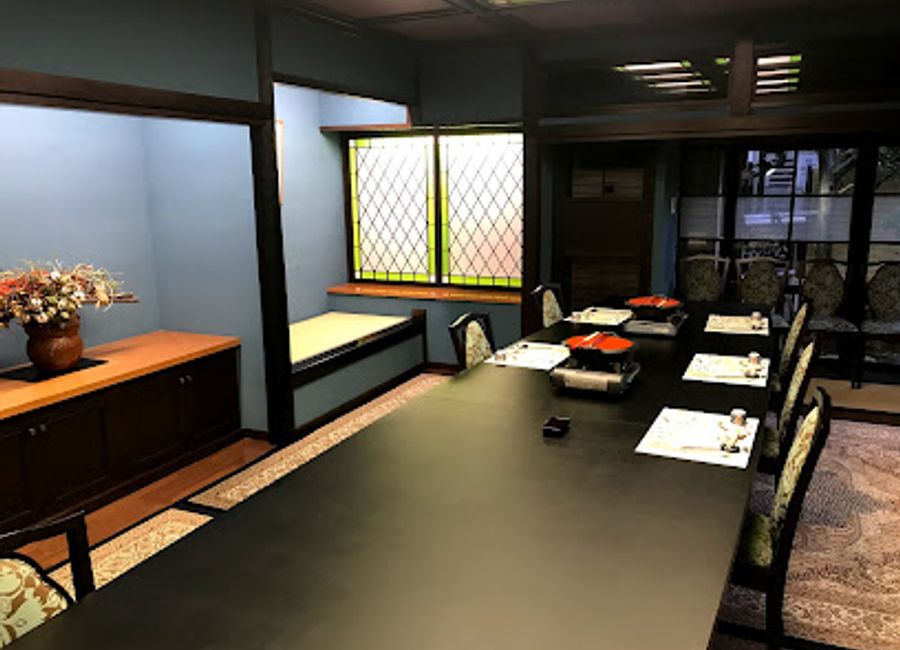 Experience authentic Japanese kaiseki cuisine at Sekitei in Kanazawa, where each dish is a work of art reflecting seasonal flavors.