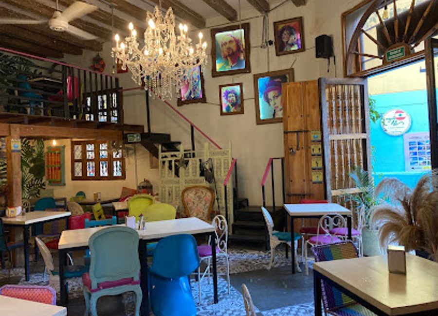 Experience authentic Colombian flavors at La Muzzería, a top-rated restaurant in Santa Marta's vibrant cultural district.