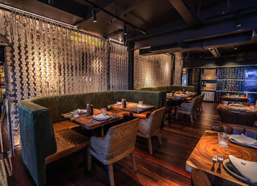 Experience the pinnacle of Australian fine dining at 6HEAD Sydney with exquisite steaks and fresh seafood alongside breathtaking harbor views.