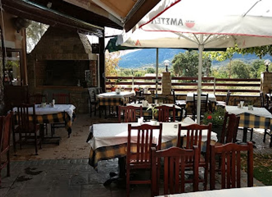 Savor the rich flavors of Greece at Polyzos, where authentic barbecue meets stunning views in Kalampaka.