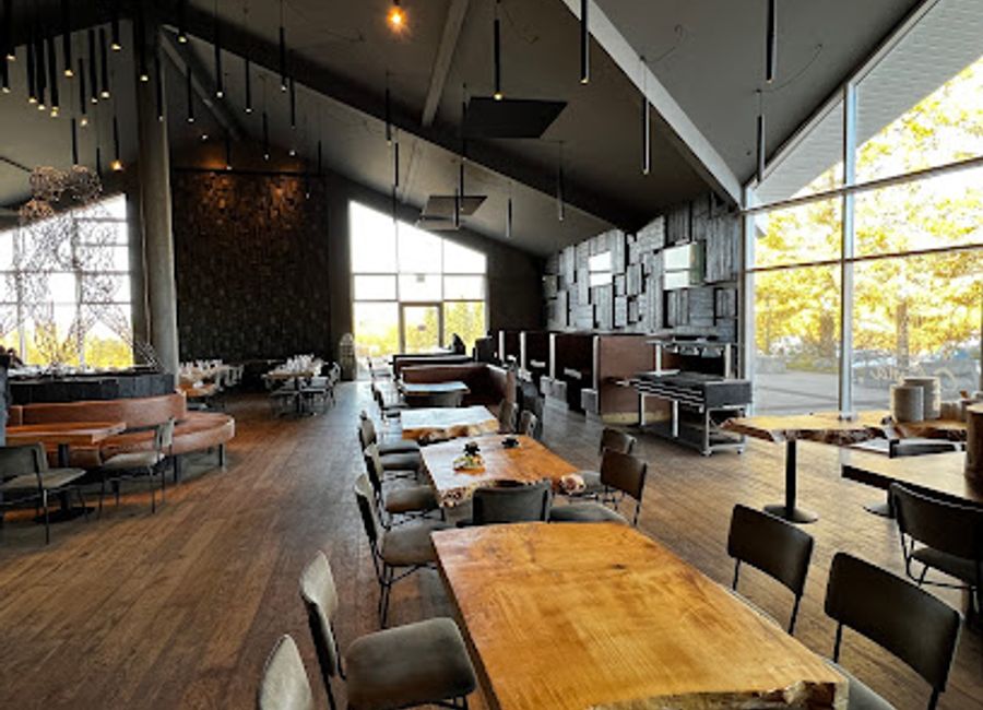 Experience authentic Icelandic cuisine at Geysir Glima restaurant, surrounded by breathtaking landscapes and geothermal wonders.