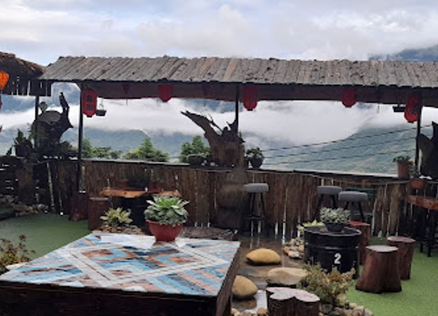 Discover delightful dining at Funny Restaurant & Pub in Sa Pa – where local flavors meet international cuisine in an inviting atmosphere.