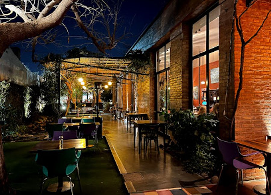 Experience authentic French cuisine at Anna Bistró in Mendoza - where culinary artistry meets Argentine hospitality.