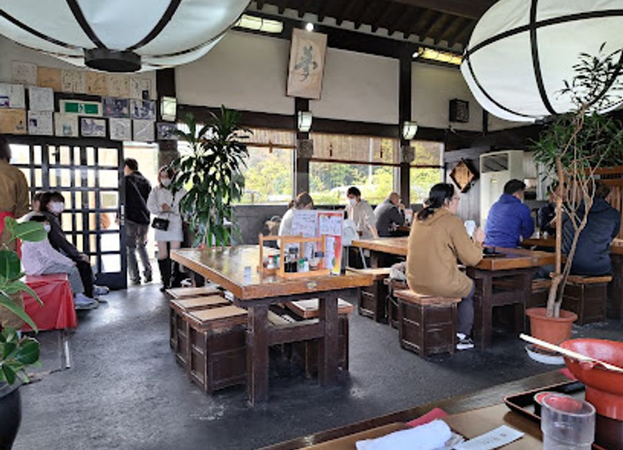 Discover Kokkyo Shokudo in Nara – where authentic Japanese cuisine meets warm hospitality in a charming setting.