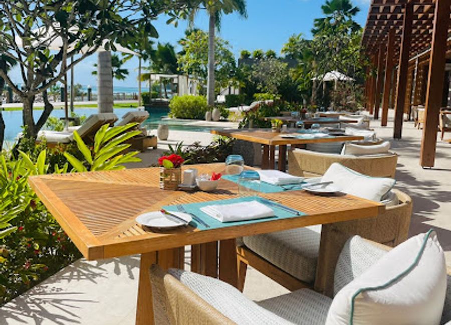 Experience culinary bliss at L'Escale Lounge & Restaurant in Victoria, where local flavors meet international cuisine amidst stunning views.