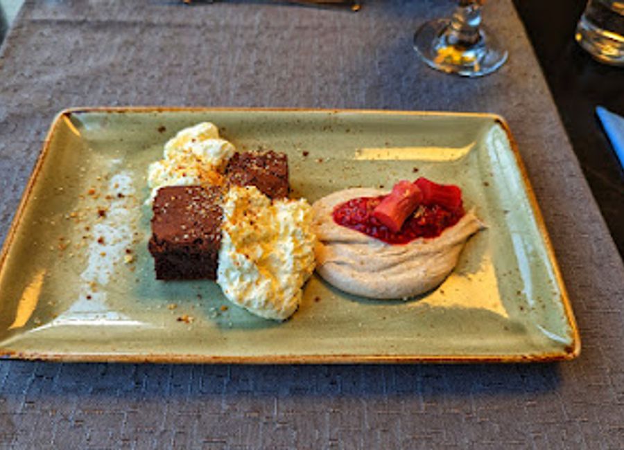 Discover authentic Icelandic cuisine at Hvönn Restaurant in Skálholt – where local flavors meet contemporary dining.