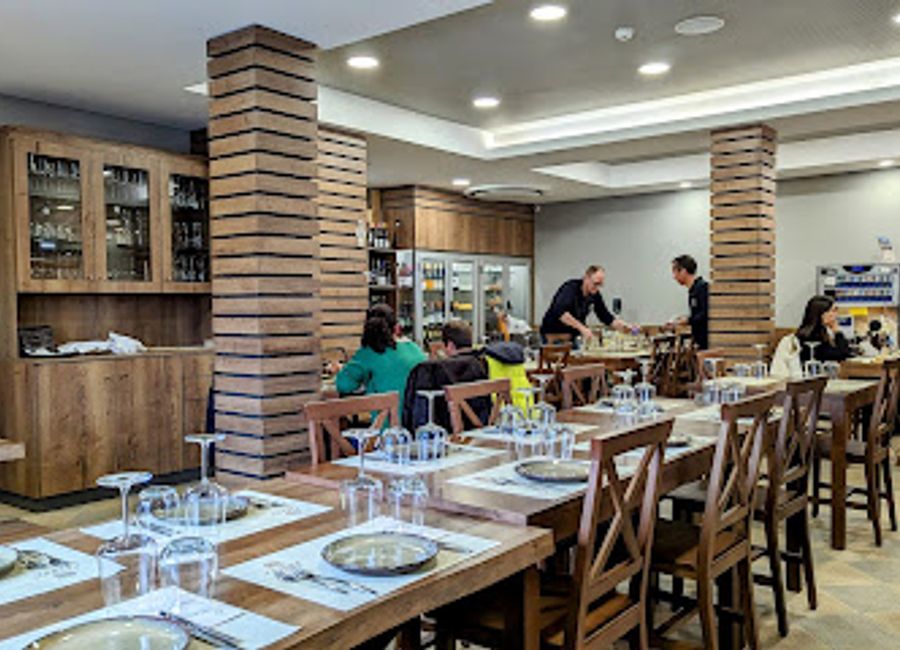 Experience authentic Portuguese cuisine at Primor Serra in Covilhã – where every meal tells a story.