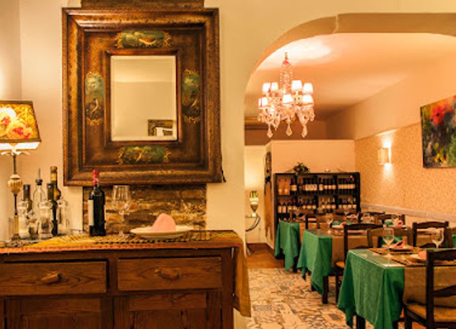 Discover El Trillo Restaurante in Granada - a Mediterranean culinary experience surrounded by history and breathtaking views.