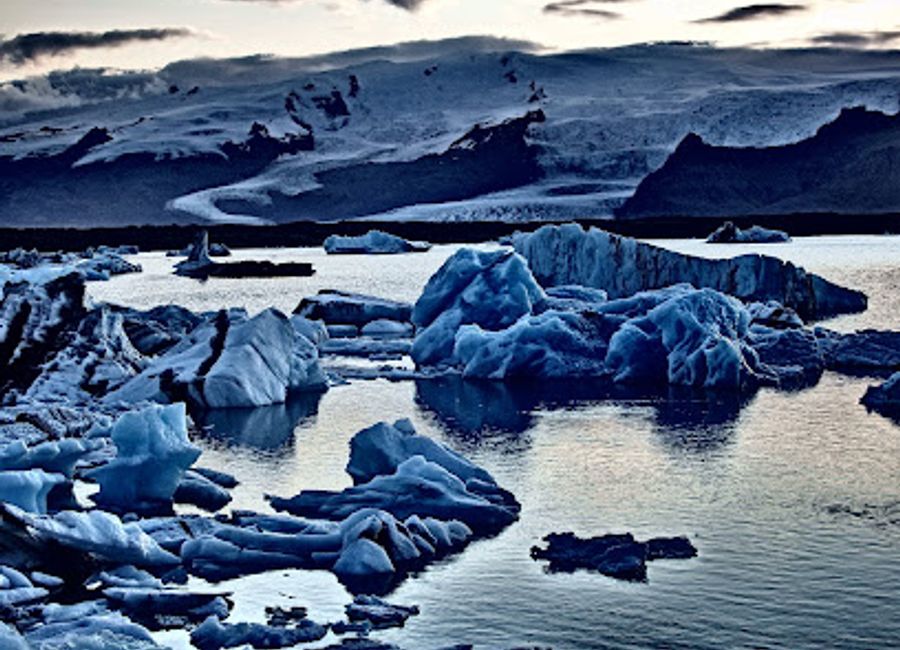 Explore Þórbergssetur: A unique blend of Icelandic culture and cuisine nestled in breathtaking Suðursveit.