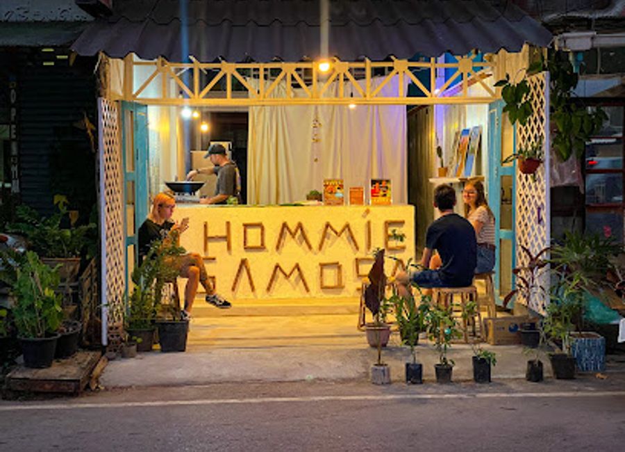 Discover the authentic taste of India at Hommie Samosas in Pai – where every bite is a celebration of flavor and culture.