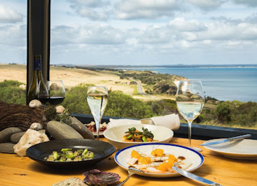 Discover exquisite dining at Sunset Food and Wine in Kangaroo Head, where local ingredients meet culinary artistry amidst breathtaking views.