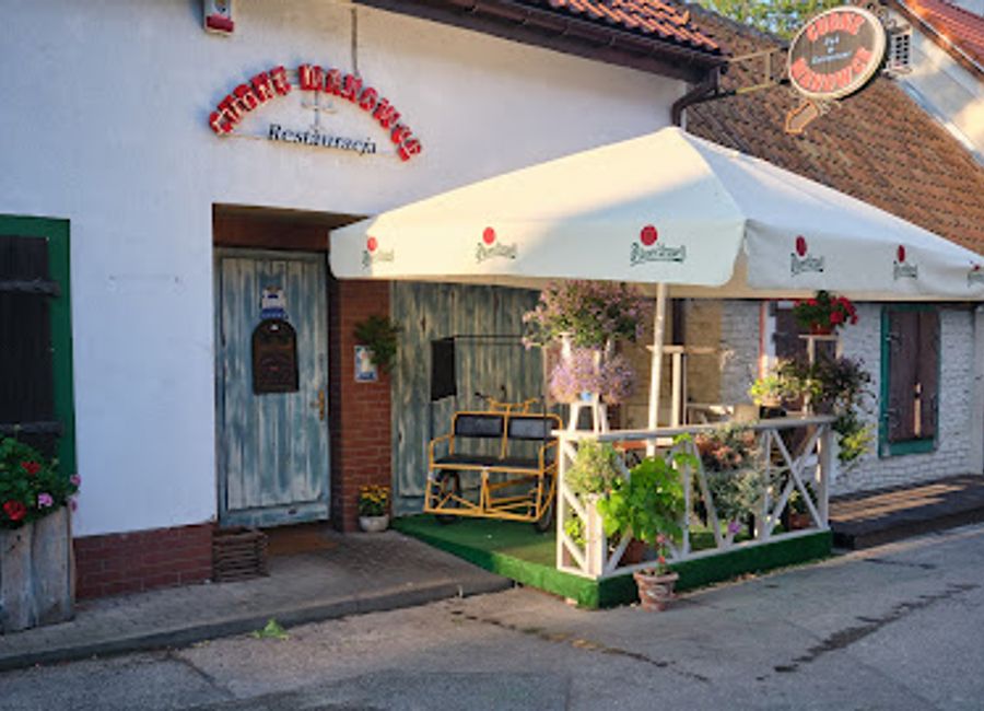 Discover the charm of Cudne Manowce in Olsztyn – where family-friendly dining meets delightful local flavors.
