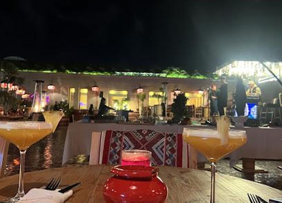 Discover Stah Marrakech: Where Spanish Tapas Meet Moroccan Flair for an Unforgettable Dining Experience.