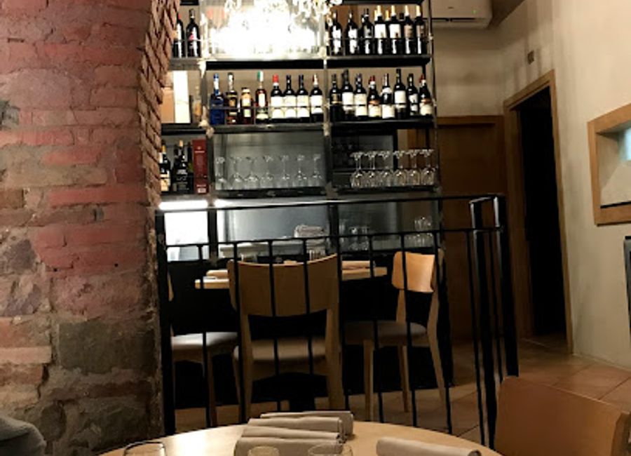 Experience authentic Italian cuisine at AVVERSO Ristorante in Perugia - where tradition meets culinary excellence.
