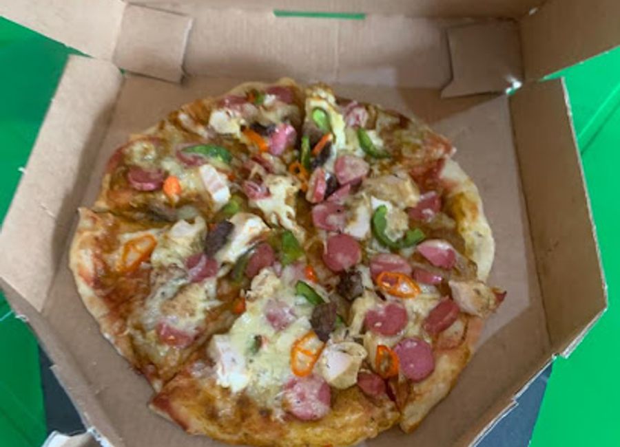 Experience authentic Nigerian flavors at Fengiz Gabas in Barkin Ladi - where every meal tells a story.