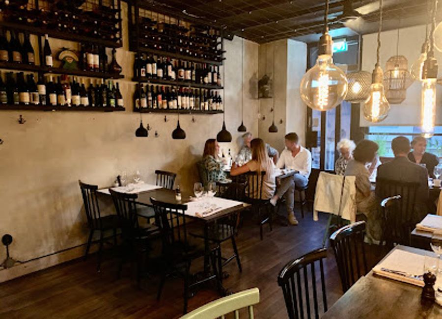 Discover Bord 27 in Gothenburg – where traditional Swedish cuisine meets innovative dining in a cozy atmosphere.