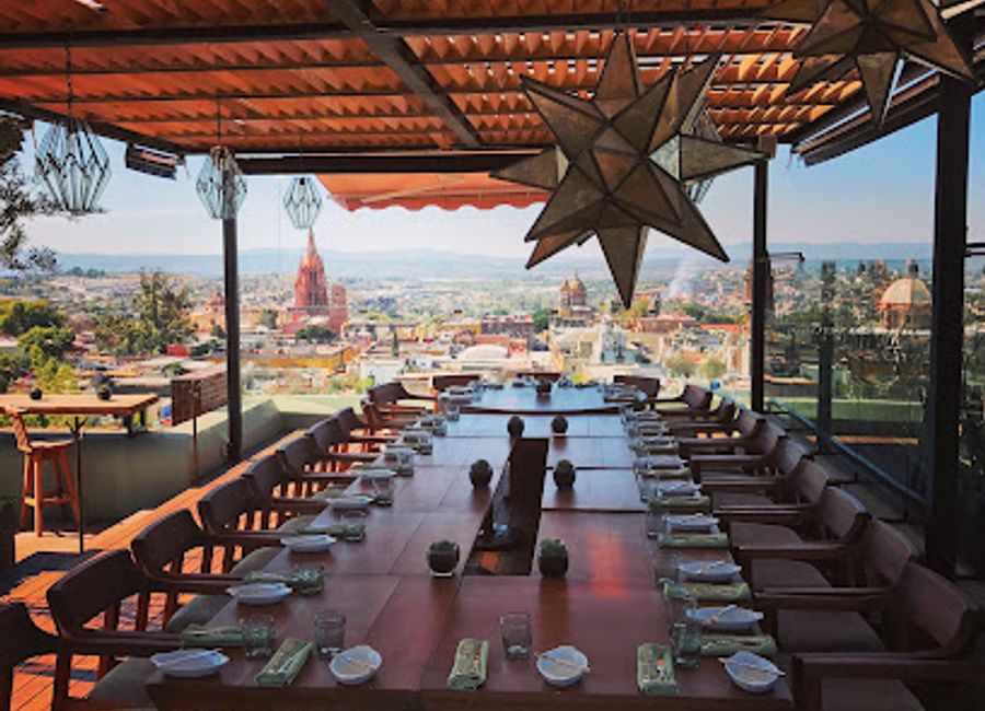 Experience exquisite dining at Antonia Rooftop, where gourmet cuisine meets stunning views in San Miguel de Allende's vibrant atmosphere.