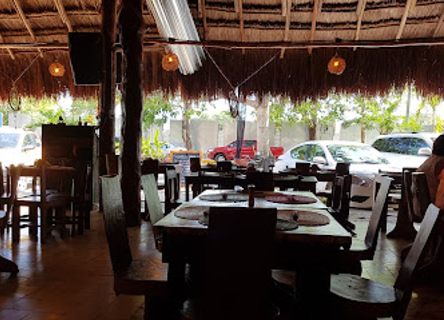 Experience authentic Mexican cuisine with a modern twist at La Perla Pixan Cuisine & La Carboneria in Playa del Carmen.