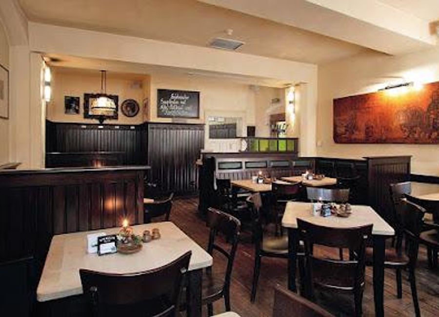 Experience Leipzig's rich coffee heritage at Zum Arabischen Coffe Baum – where tradition meets flavor in an enchanting setting.