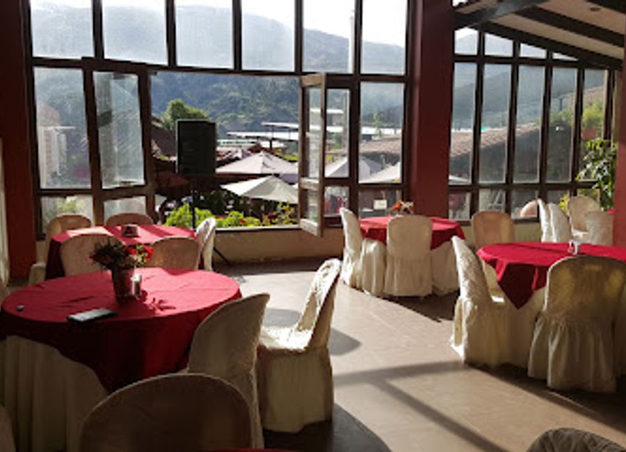 Experience the essence of Peru at Don Cuy in Huaraz – where authentic flavors meet exceptional service.