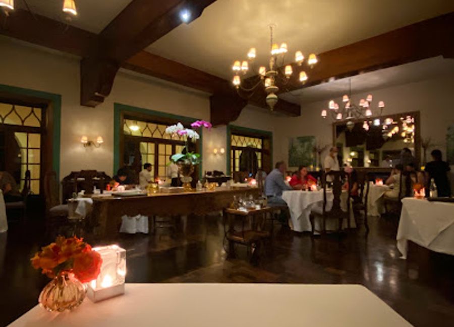 Experience exquisite dining at Y Restaurant in Iguaçu National Park, where gourmet cuisine meets breathtaking views of the iconic Iguaçu Falls.