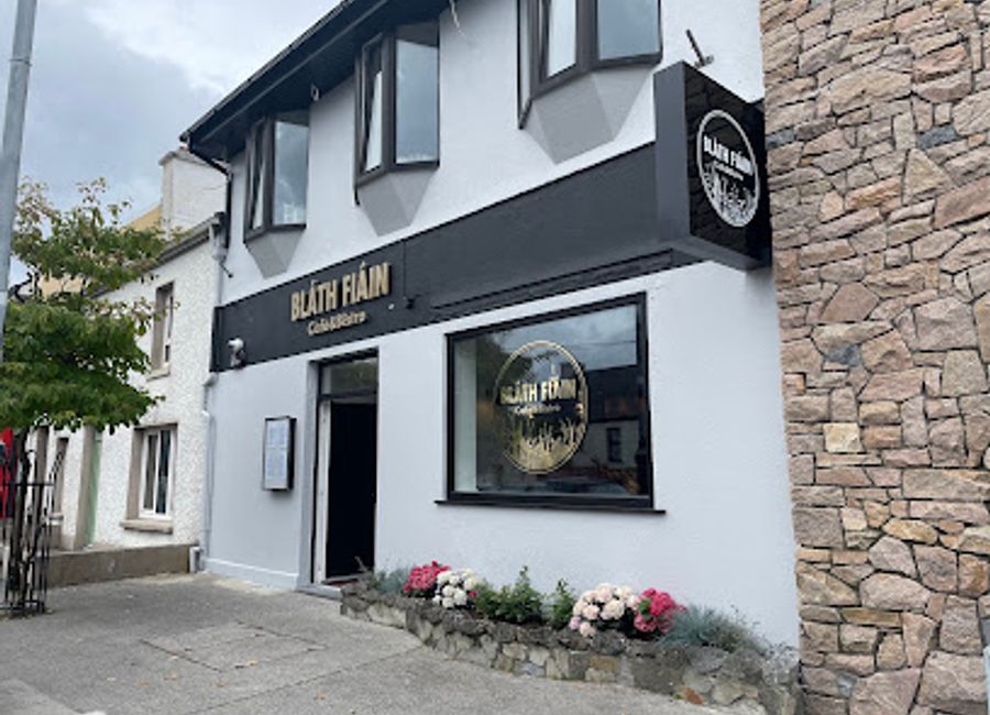 Savor authentic Irish flavors at Bláth Fiáin Bistro in An Spidéal – where local ingredients meet culinary creativity.
