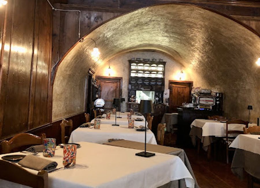 Experience authentic Italian cuisine at Osteria a le Due Spade in Trento - where tradition meets culinary excellence.