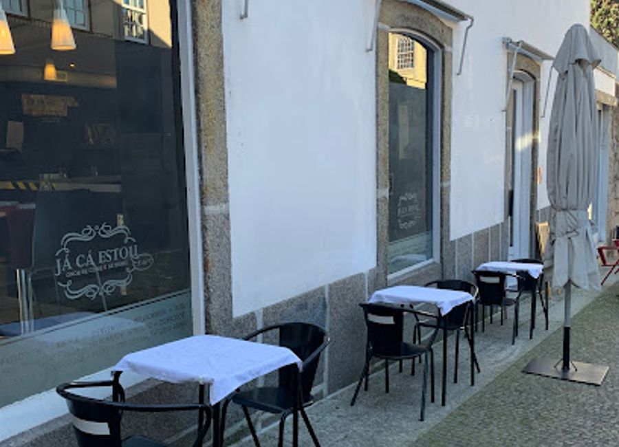 Experience authentic Portuguese cuisine at Já Cá Estou in Guimarães - where tradition meets flavor in every dish.