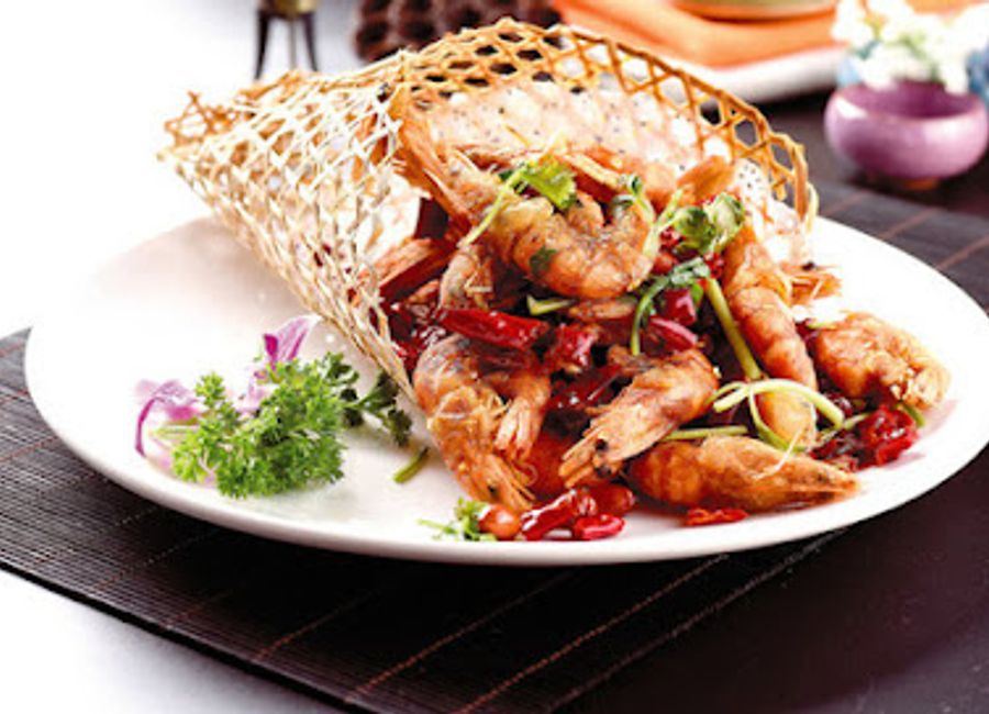 Explore the authentic flavors of China at مطعم يمي in Chefchaouen – where every bite tells a story!