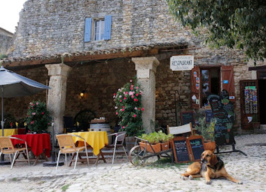 Experience authentic French cuisine at L'Echauguette in Oppède—where gourmet dining meets local charm.